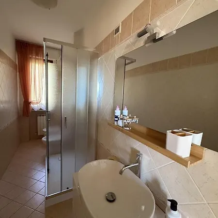 Dimora Guidi 3 2 Bagni דירה אורבינו